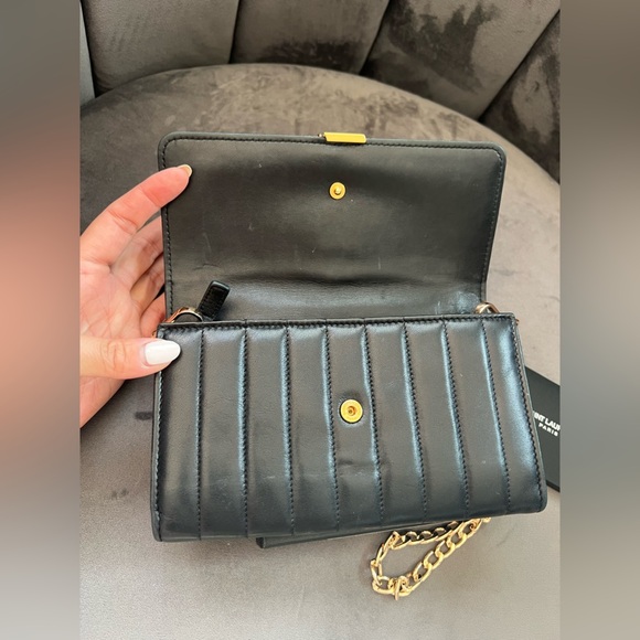 Saint Laurent Vicky Black Quilted Monogram Wallet - Picture 7 of 12